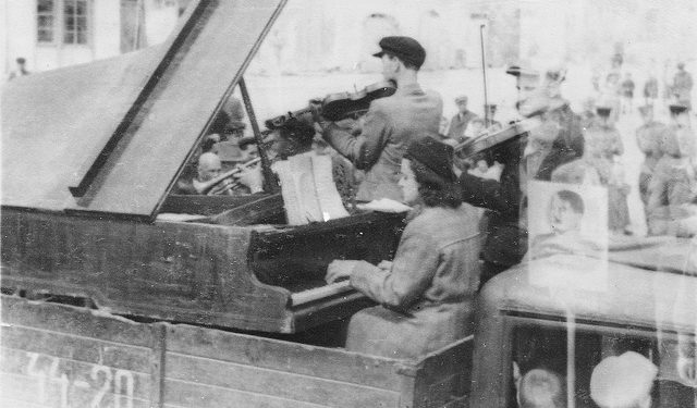 1 травня 1948 року в Добромилі