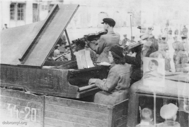 1 травня 1948 року в Добромилі